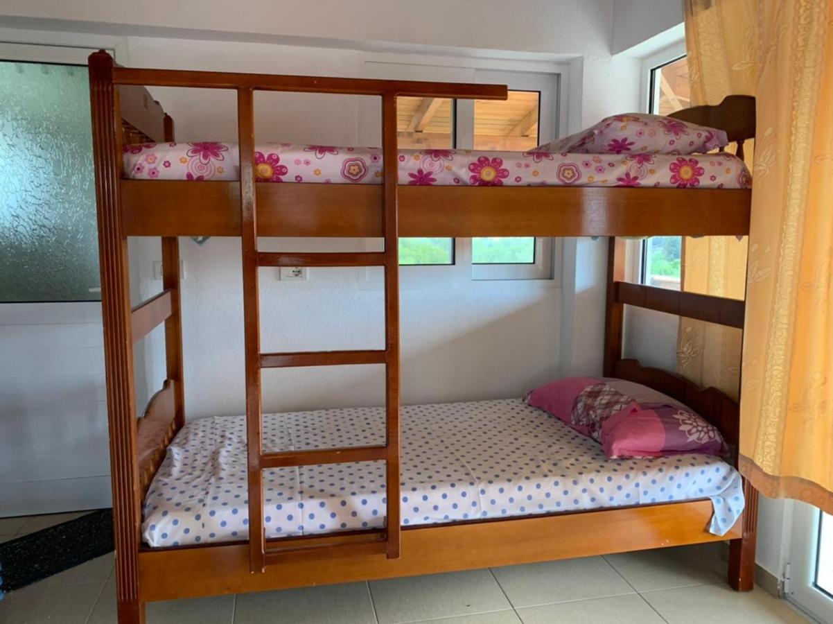 Отель Denaj House Химара Экстерьер фото