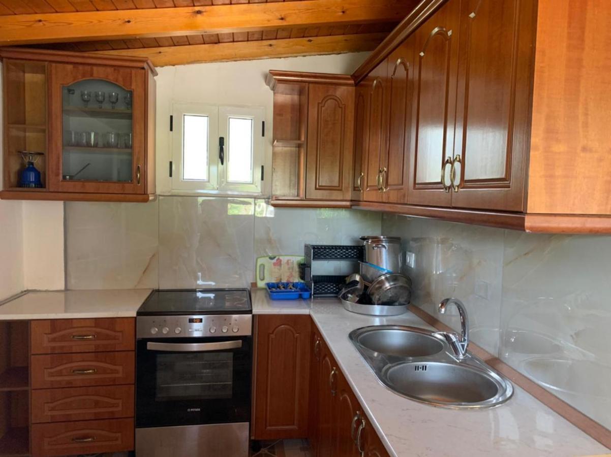 Отель Denaj House Химара Экстерьер фото