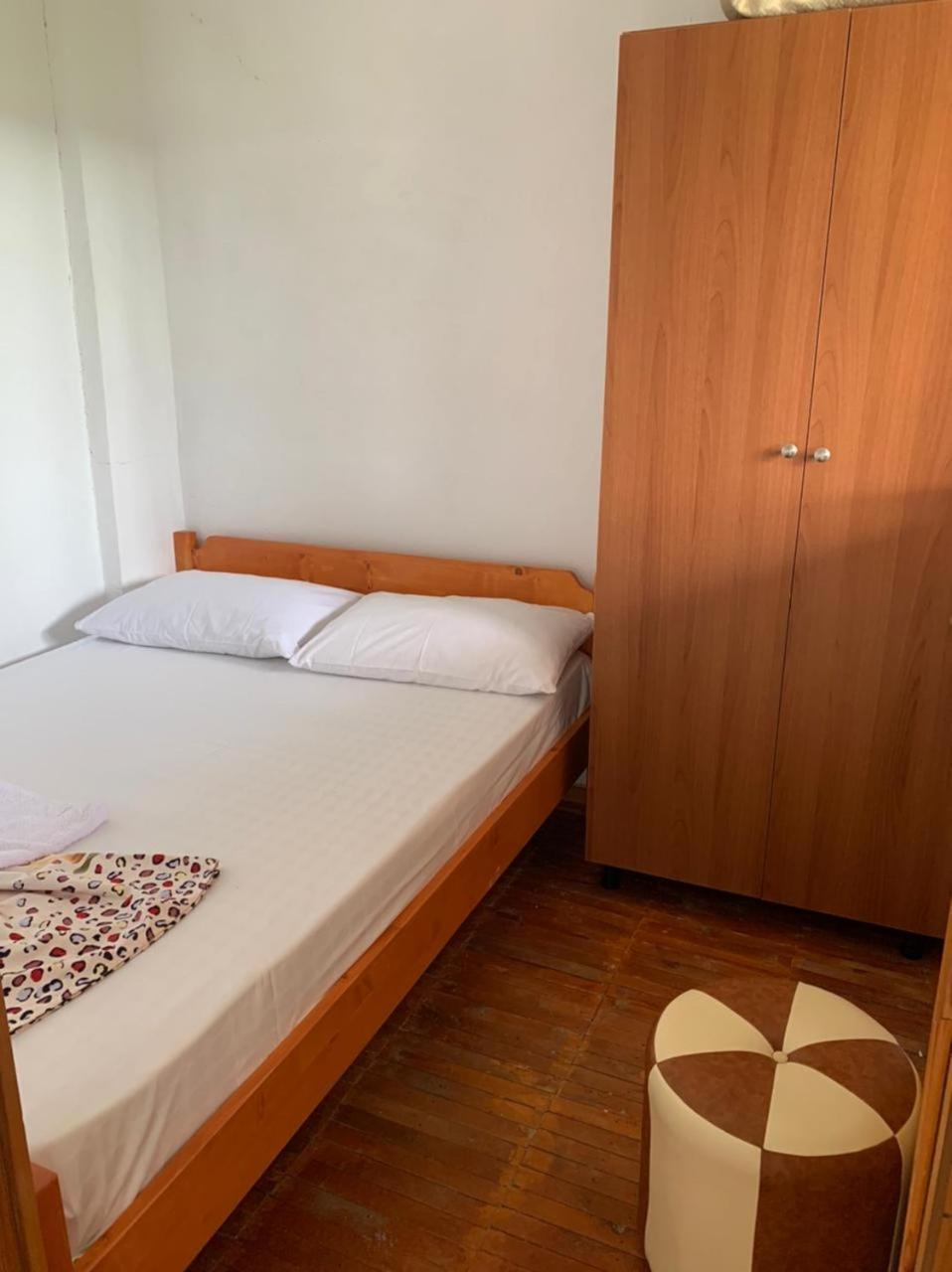 Отель Denaj House Химара Номер фото